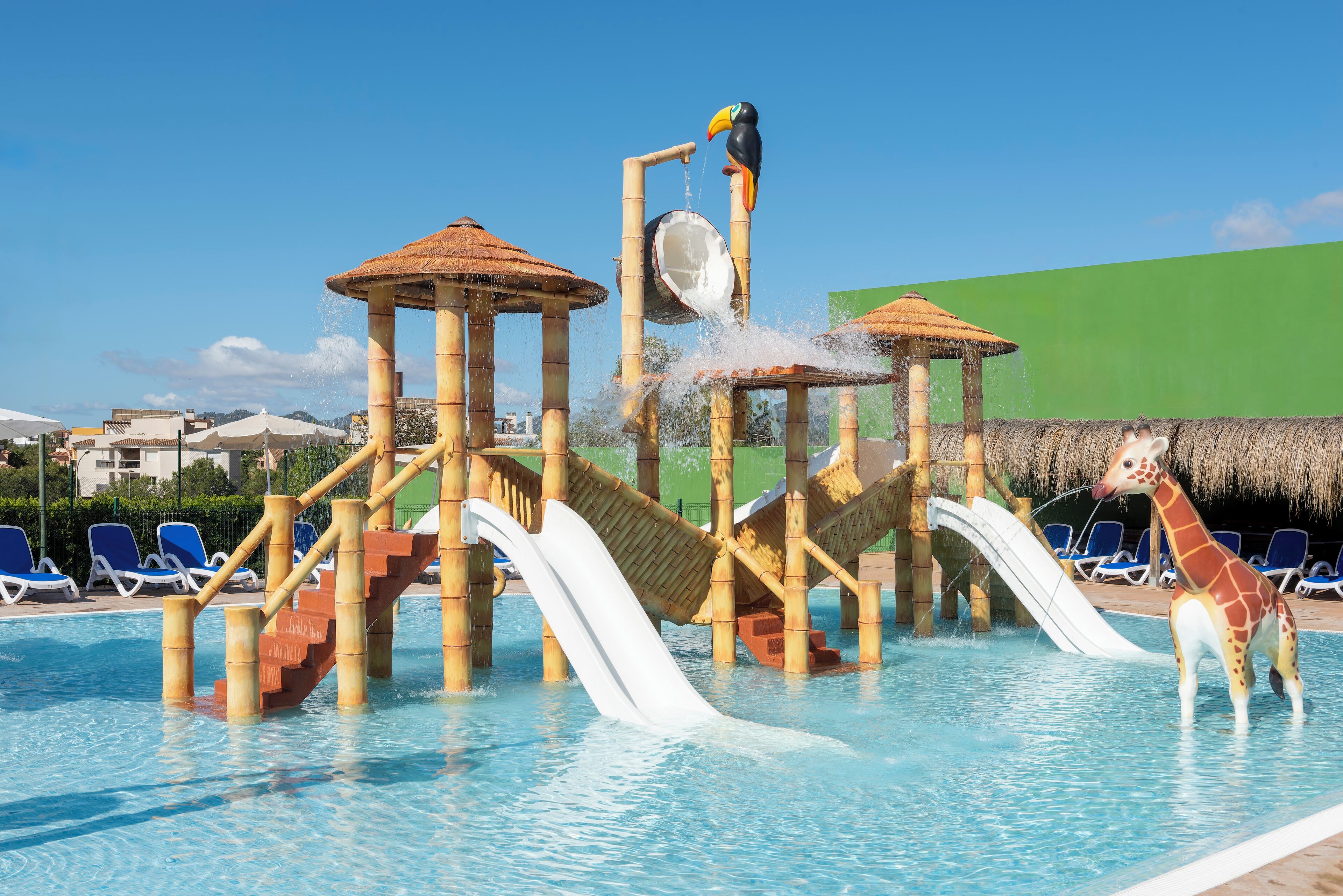 Photo - HSM Canarios Park