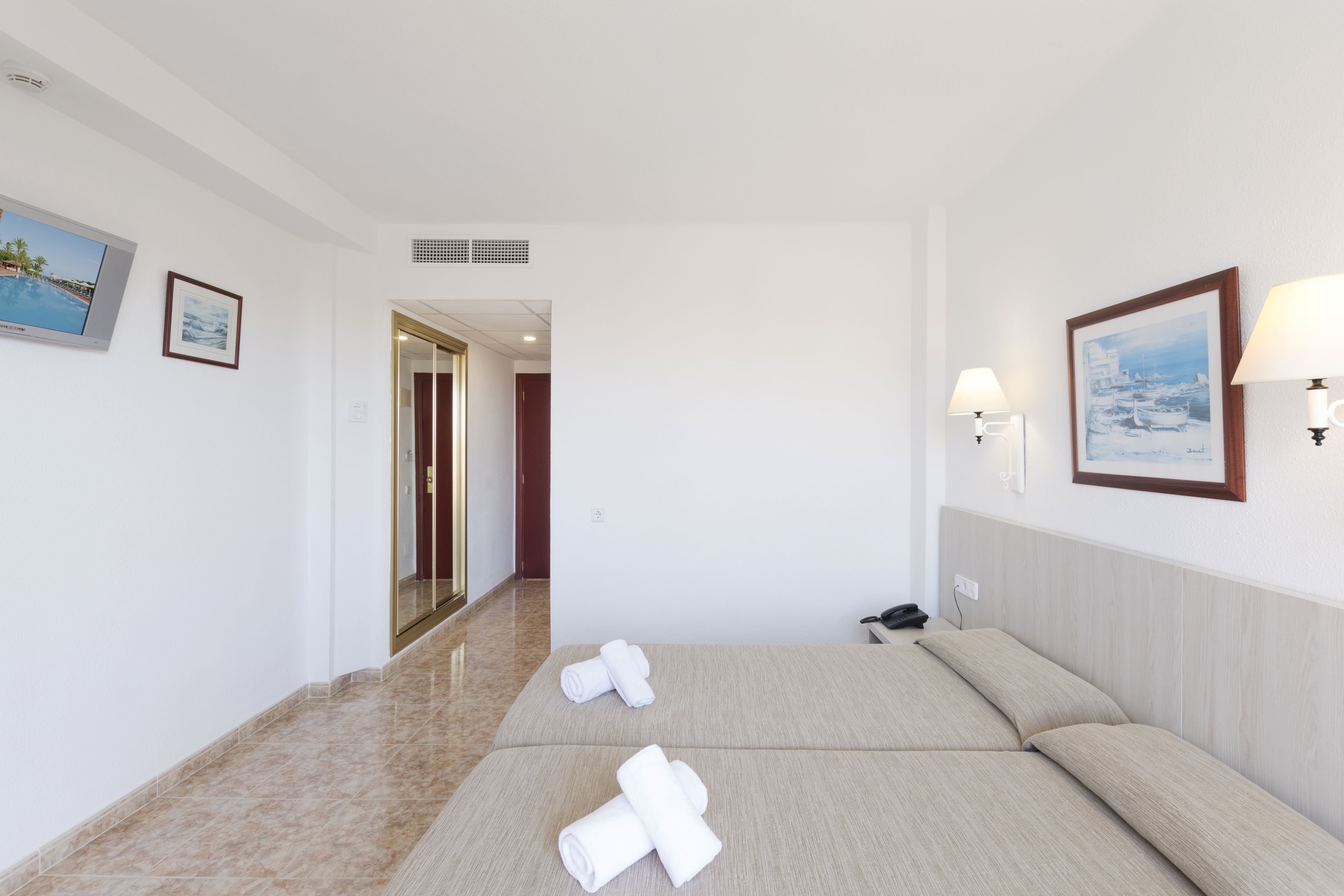 Photo - HSM Canarios Park