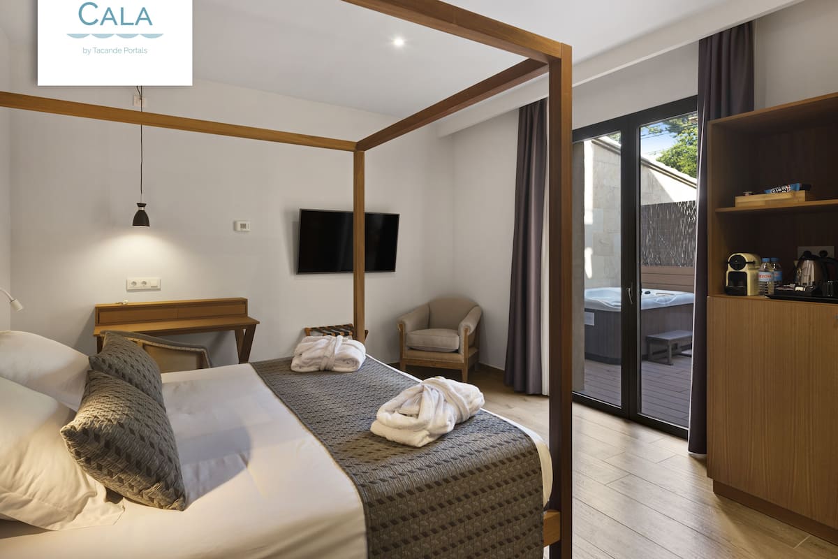 Frigobar, cofres nos quartos, quartos à prova de som, Wi-Fi de cortesia