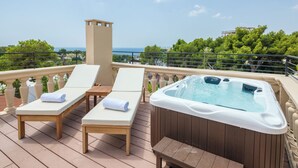 Rom, spabadekar (Gold Level) (+16 Hot Tub) | Terrasse/patio