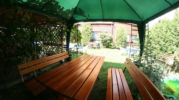 Área de parrillas y picnic