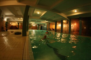 Indoor pool - Hotel Daisy Budget (Kraków)