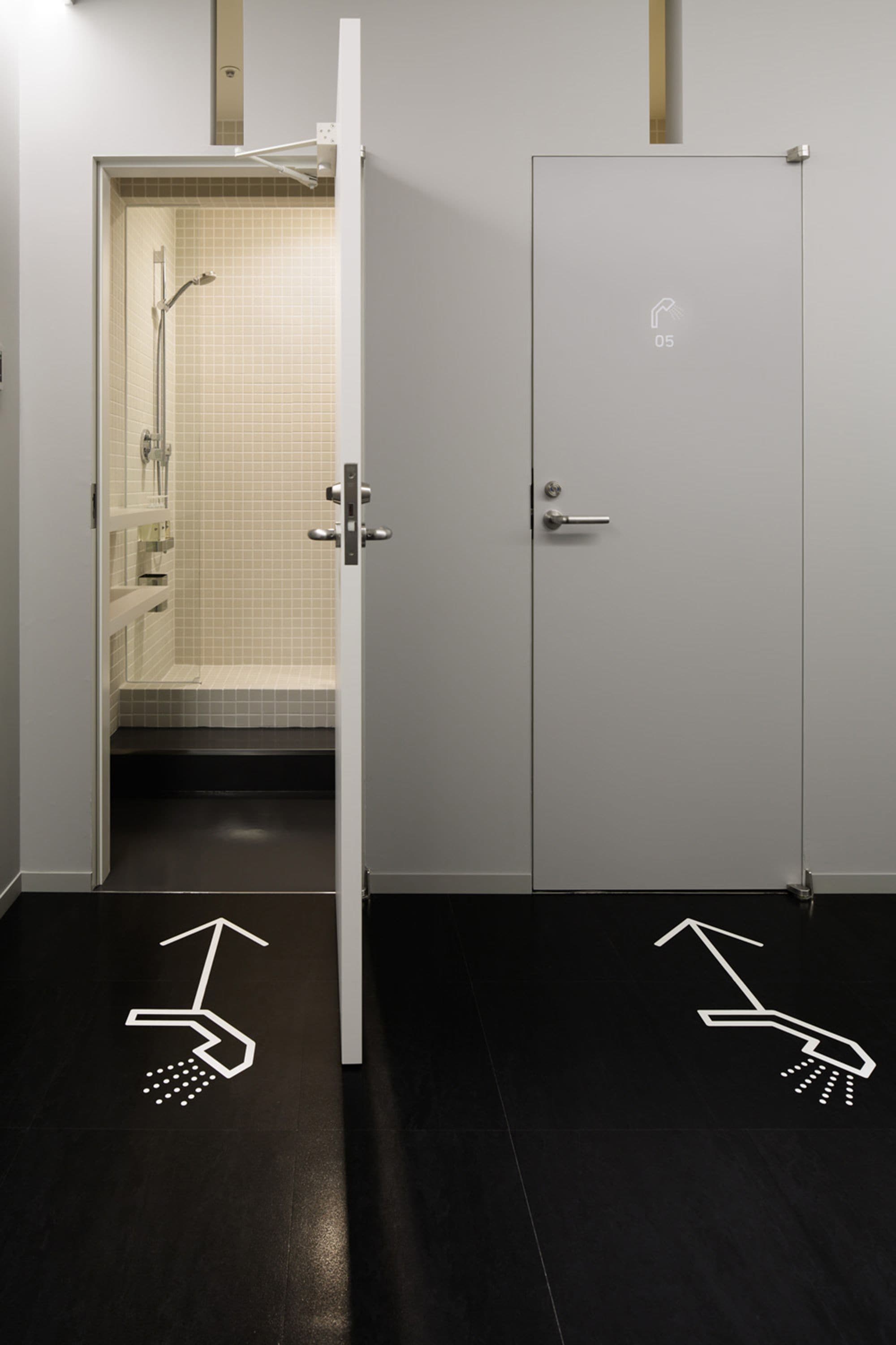 shower, free toiletries, hair dryer, slippers