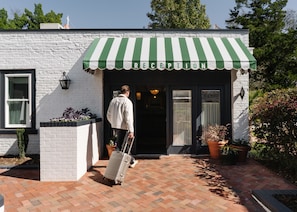 Property entrance - ARRIVE Wilmington (Wilmington)