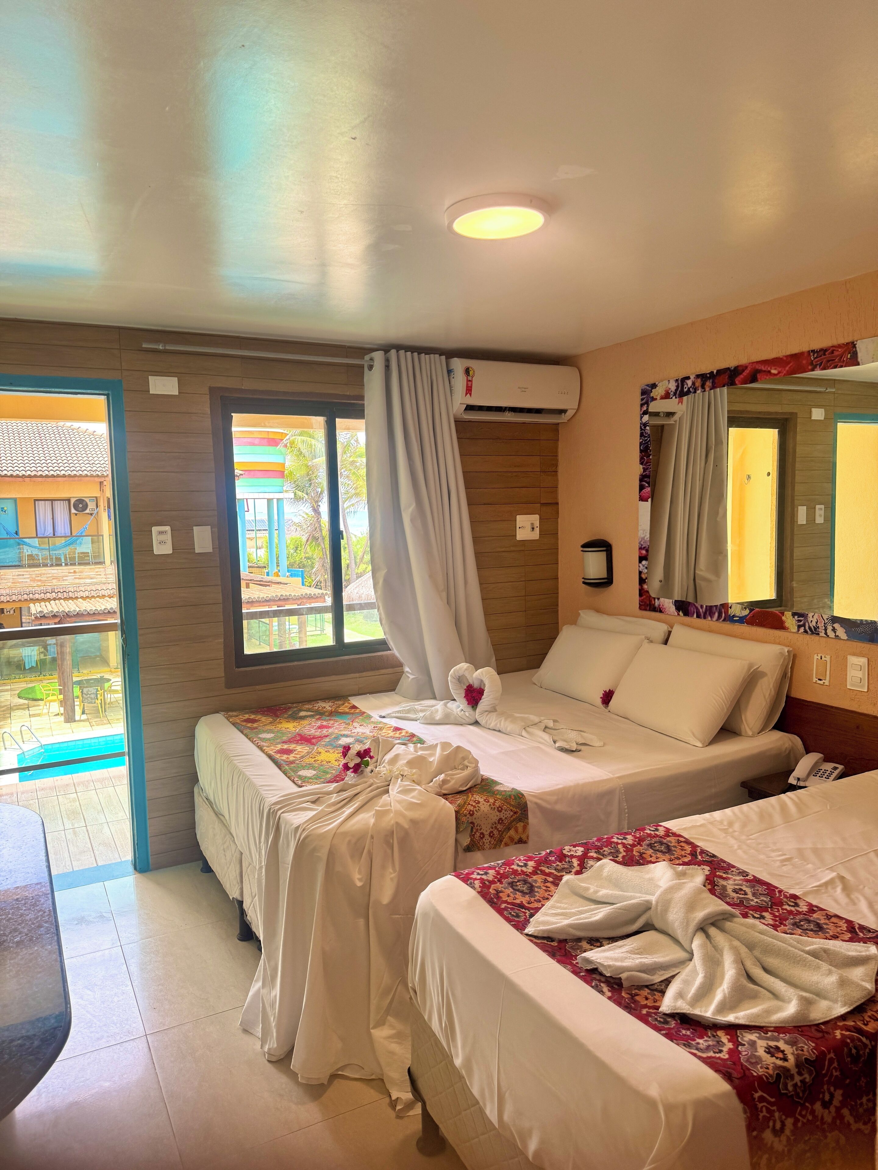 triple room with balcony | minibar, free cots/infant beds, free wifi, bed sheets