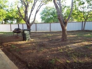 BBQ/picnic area - American Inn & RV Park (Meridian)
