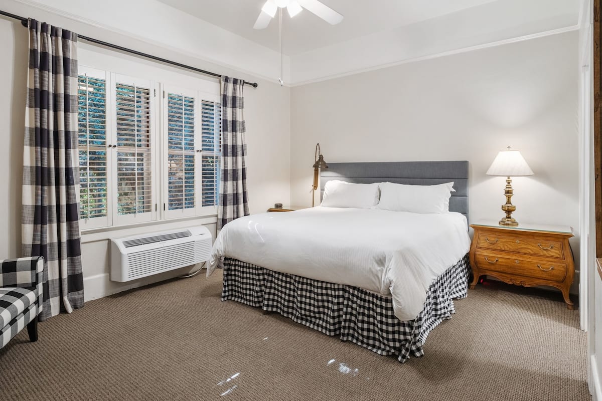 Superior Suite, 1 King Bed, Patio | Premium bedding, pillowtop beds, individually decorated