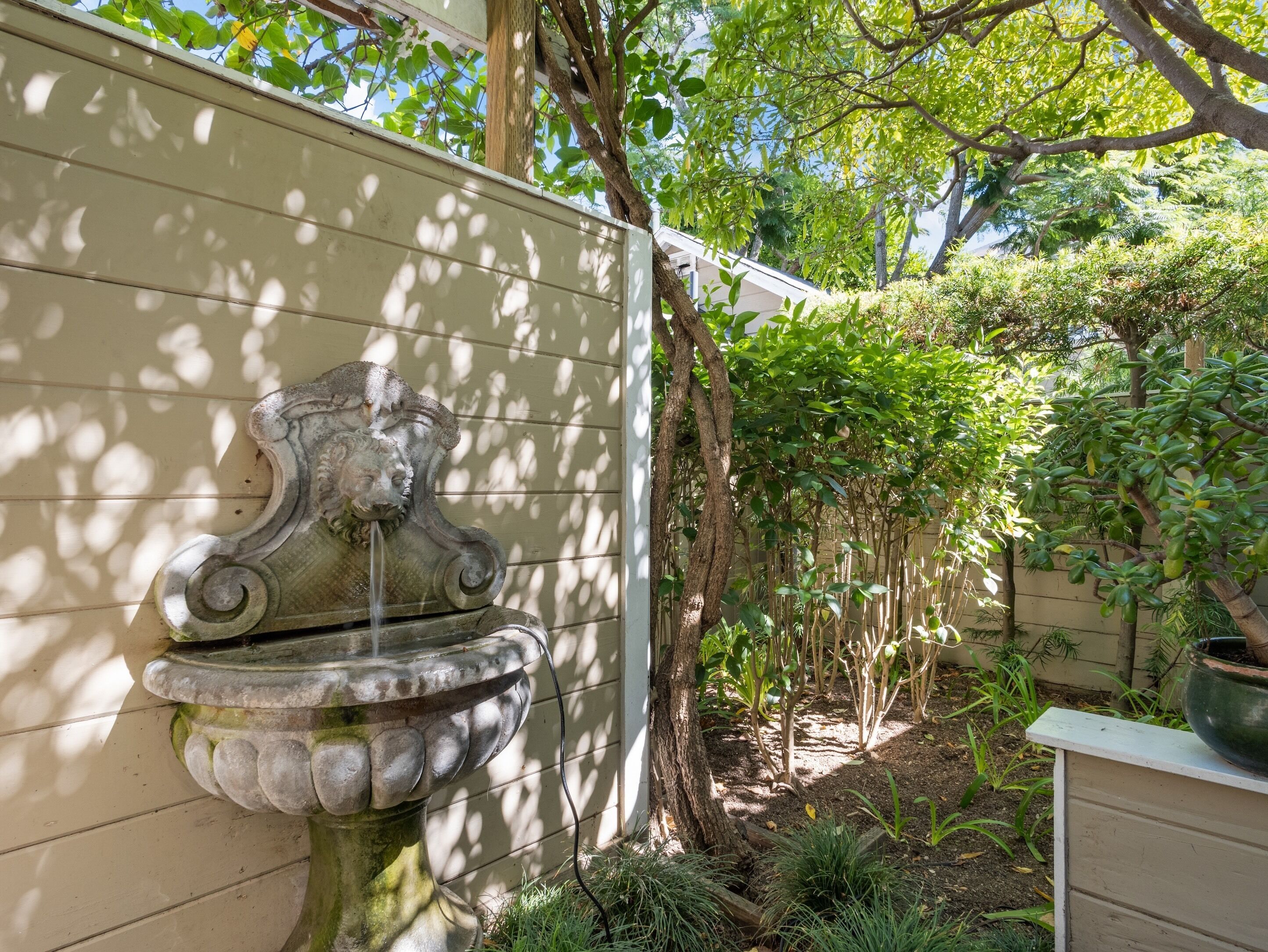 superior suite, multiple beds, lanai | premium bedding, pillow-top beds, individually decorated