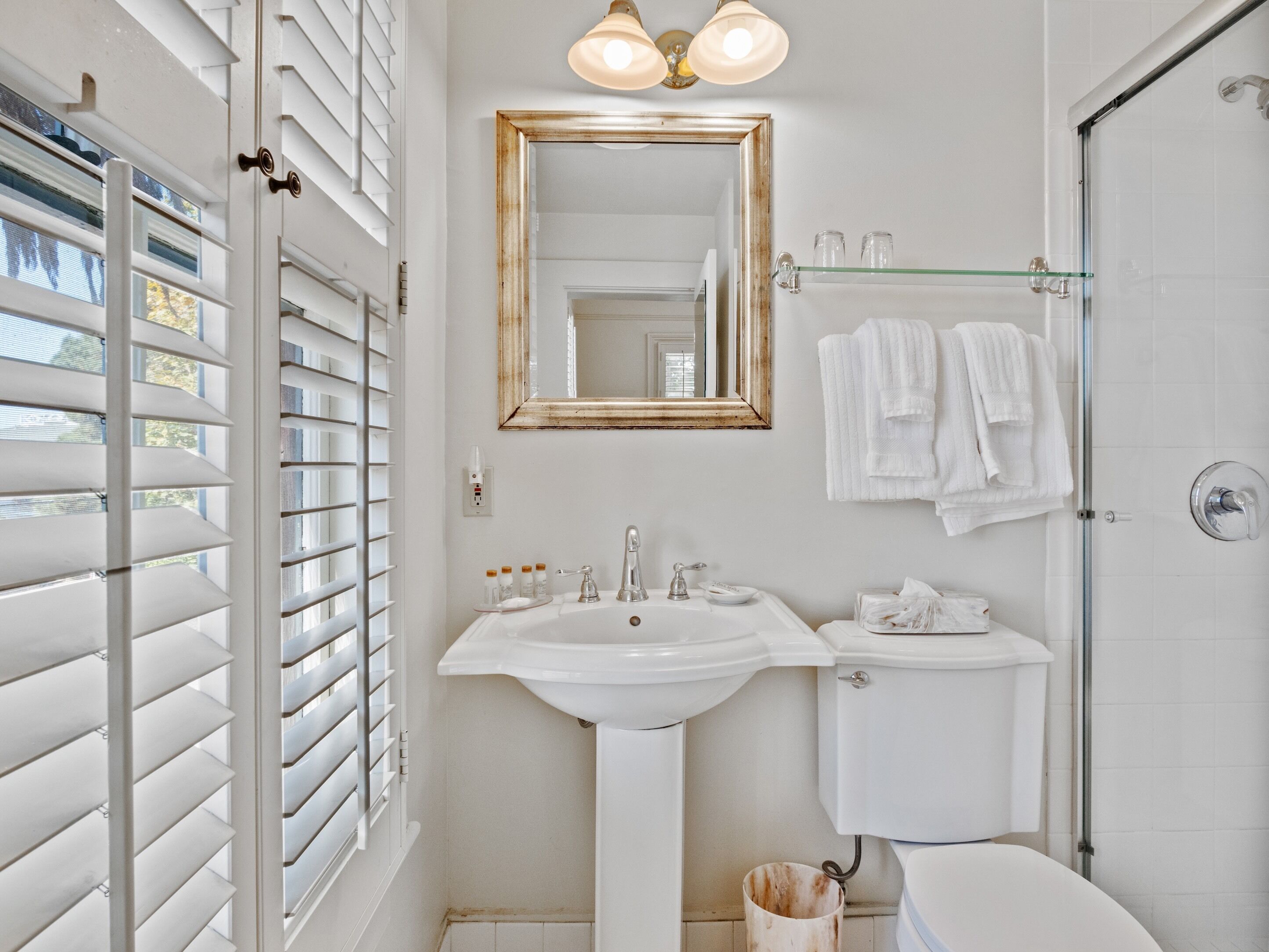 standard single room | premium bedding, pillow-top beds, individually decorated