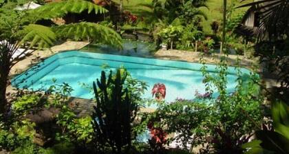 Cempaka Belimbing Villas