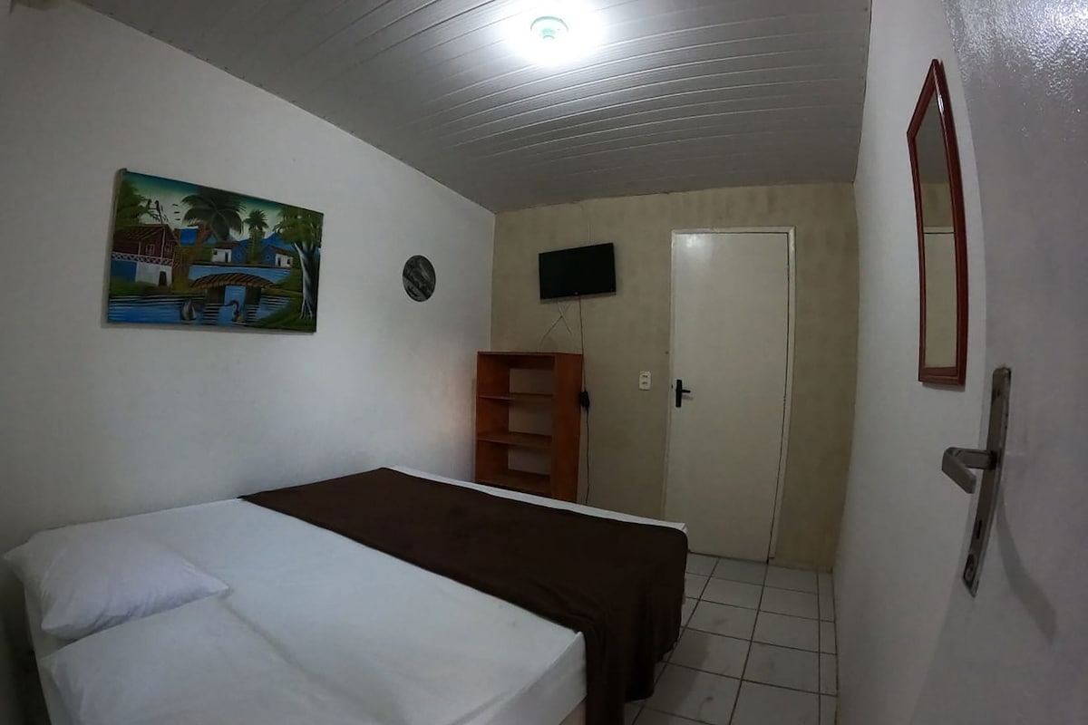 Minibar, wifi gratis y ropa de cama 