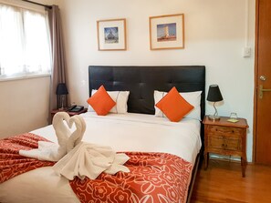 Habitación estándar doble | Caja fuerte, escritorio, wifi gratis