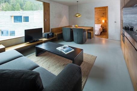 Ropa de cama hipoalergénica, caja fuerte, wifi gratis y ropa de cama. Rocksresort