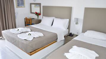 Triple Room | Tempur-Pedic beds, in-room safe, soundproofing, free cribs/infant beds