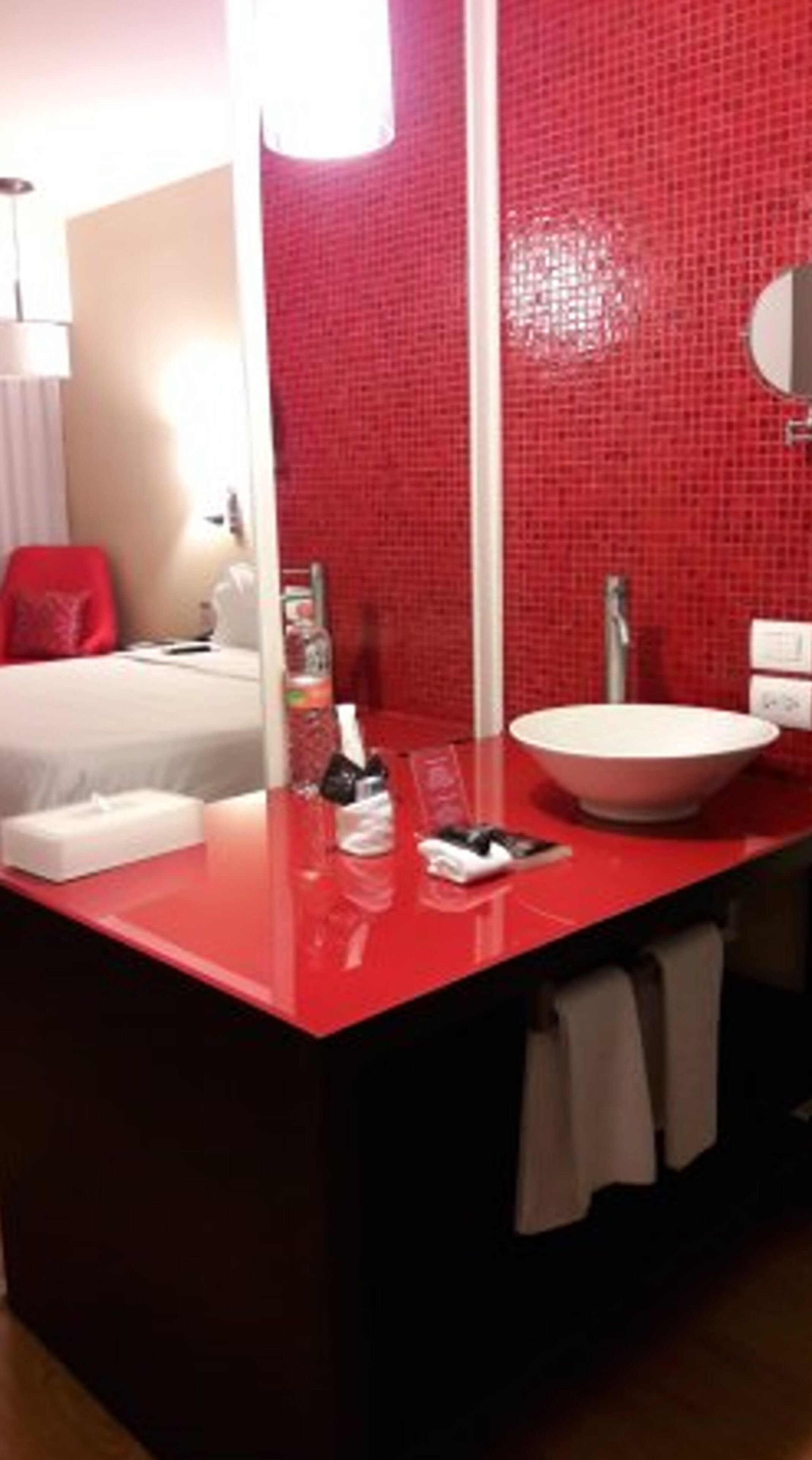 superior room | bathroom | shower, free toiletries, hair dryer, towels