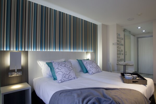 開放式套房 (Double / Twin) | 高級寢具、羽絨被、客房內保險箱、書桌