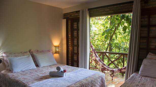 Quarto de Luxo Vista Jardim - piso terreo | ミニバー、デスク、WiFi (無料)、ベッドシーツ