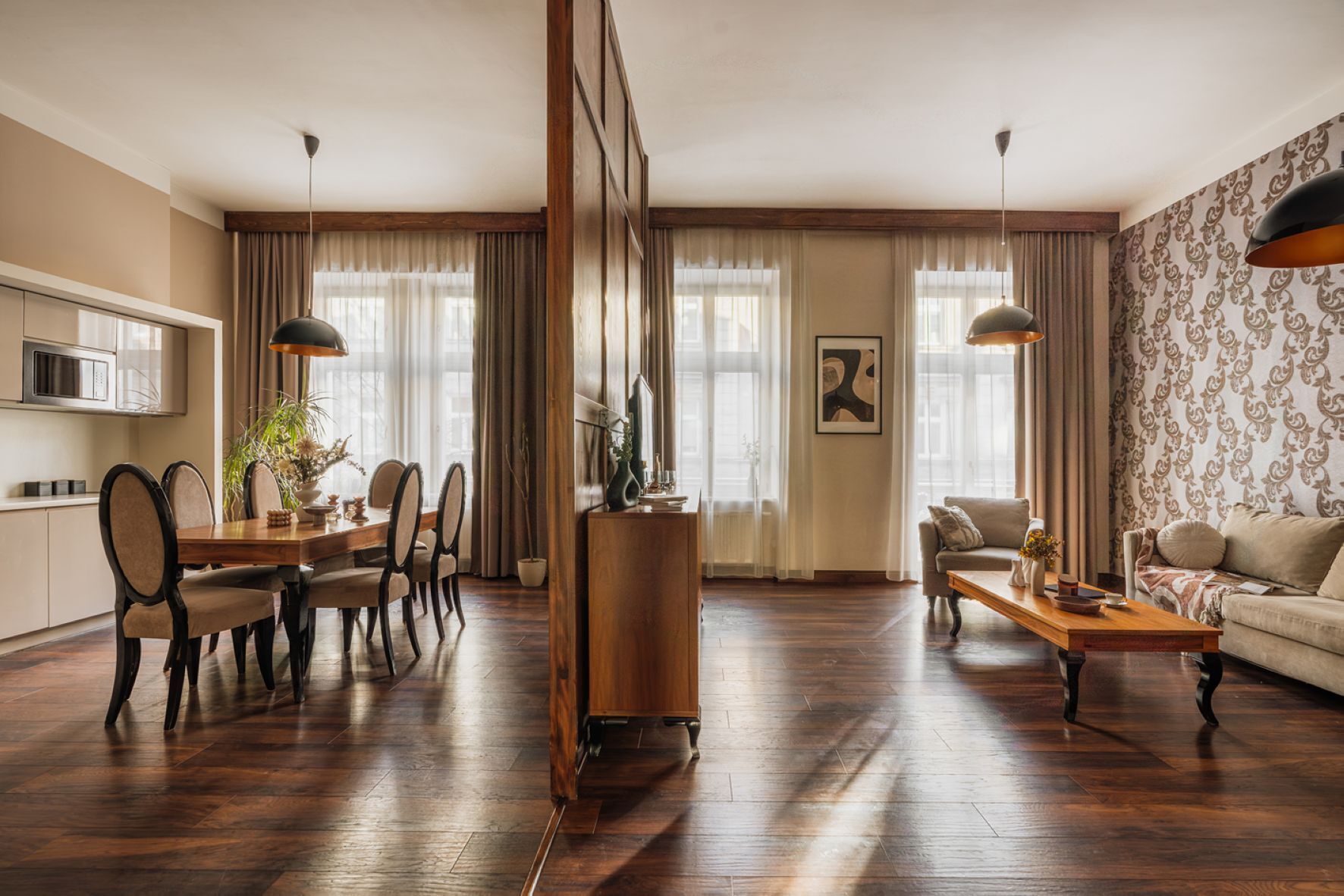 Executive-Apartment, Balkon | Wohnbereich | LCD-Fernseher