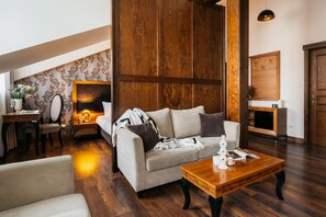 Ropa de cama de alta calidad y escritorio 