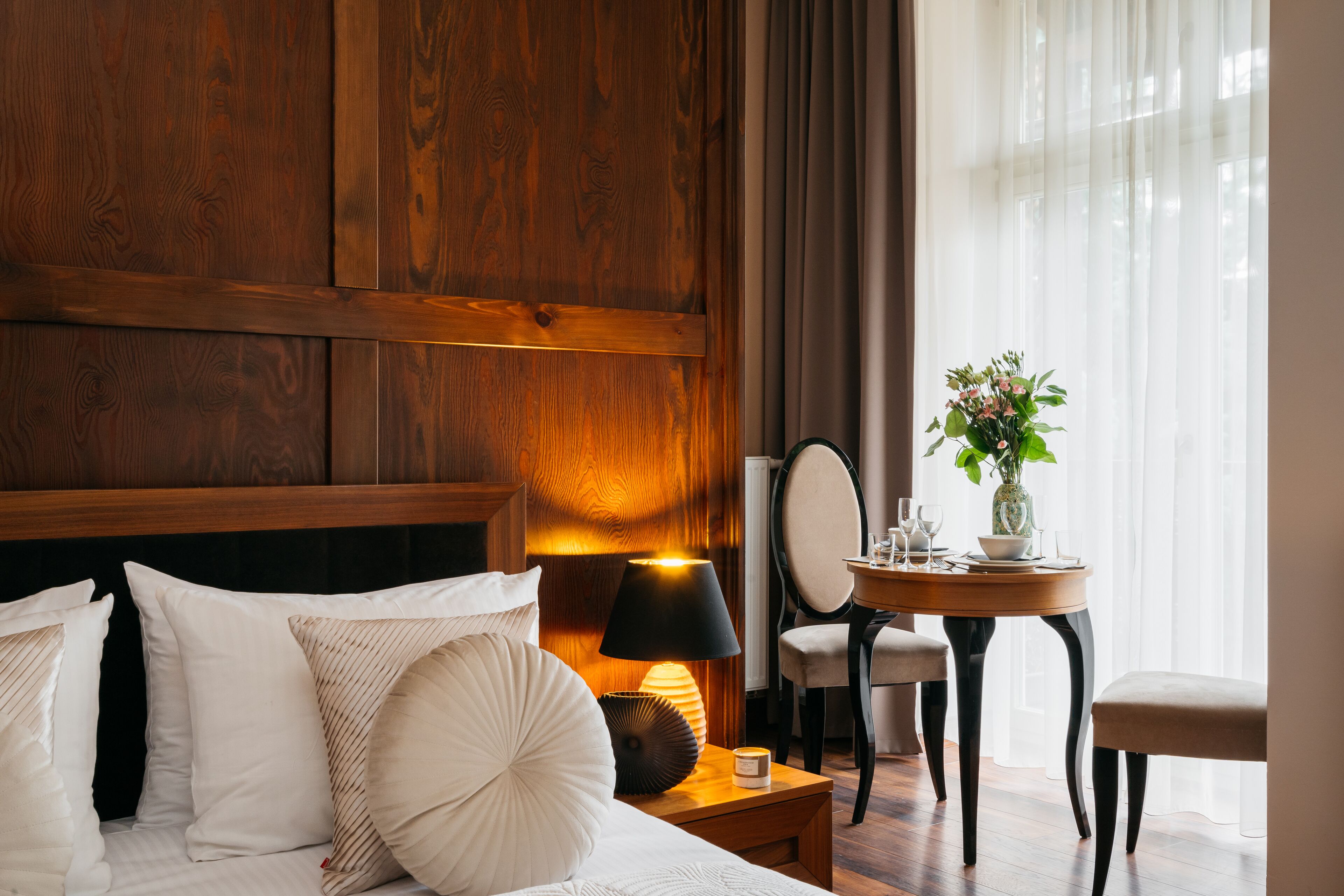 deluxe studio | 1 bedroom, premium bedding, desk, laptop workspace