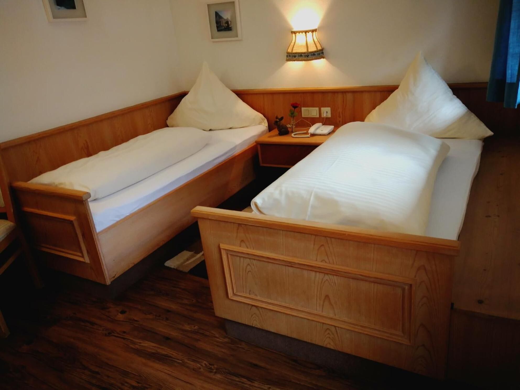 individually furnished, desk, free wifi, bed sheets