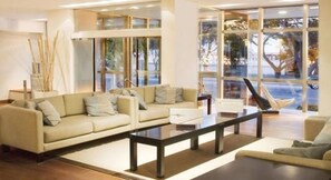 Lobby sitting area - Hotel Península Valdés (Puerto Madryn)