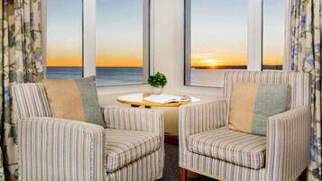 Minibar, in-room safe, desk, soundproofing