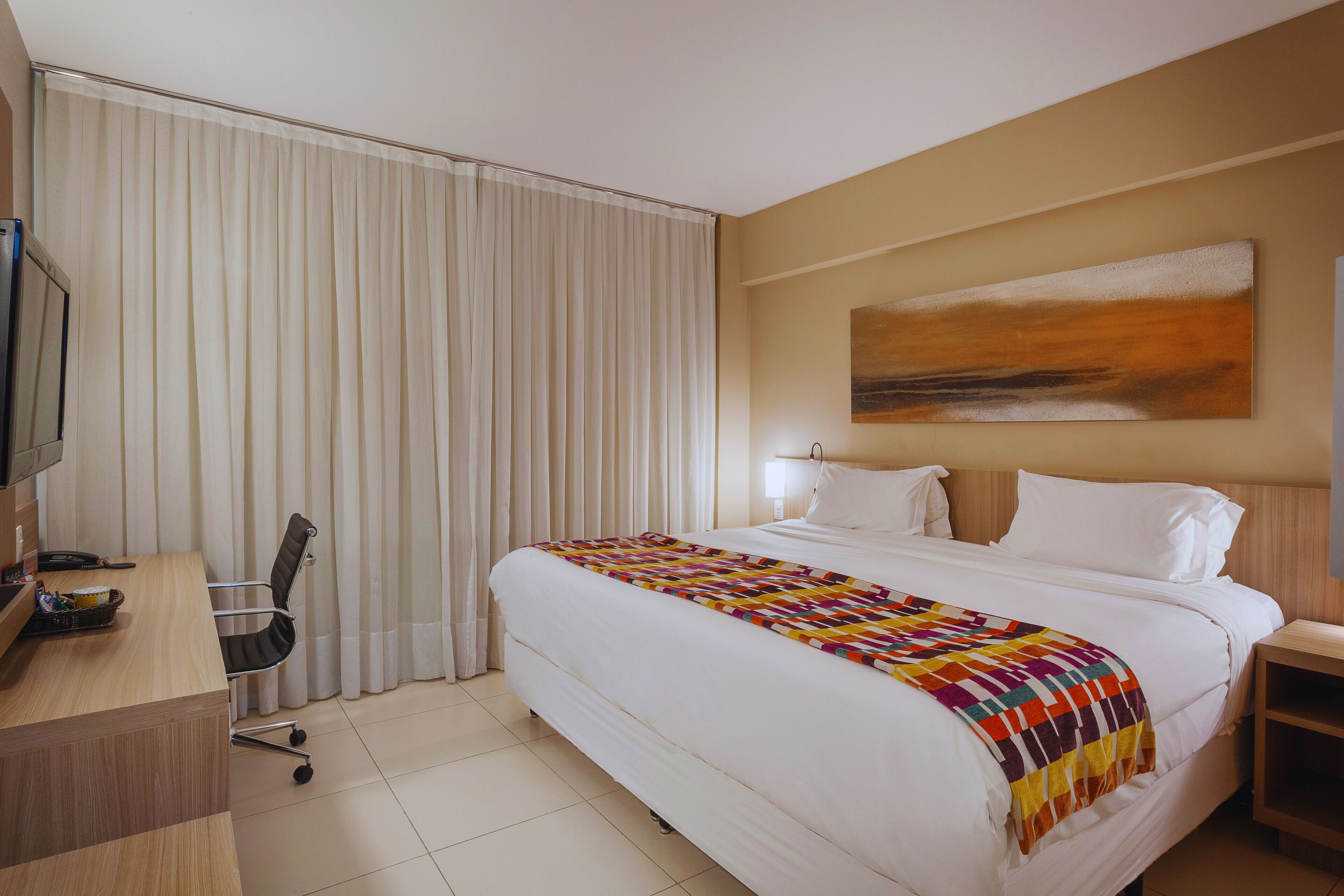 superior double room | minibar, in-room safe, desk, soundproofing
