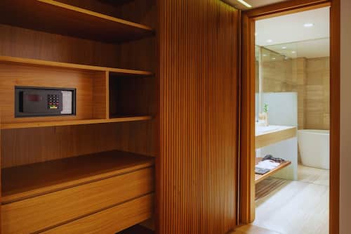 Suíte Royal King | Minibar, in-room safe, desk, soundproofing