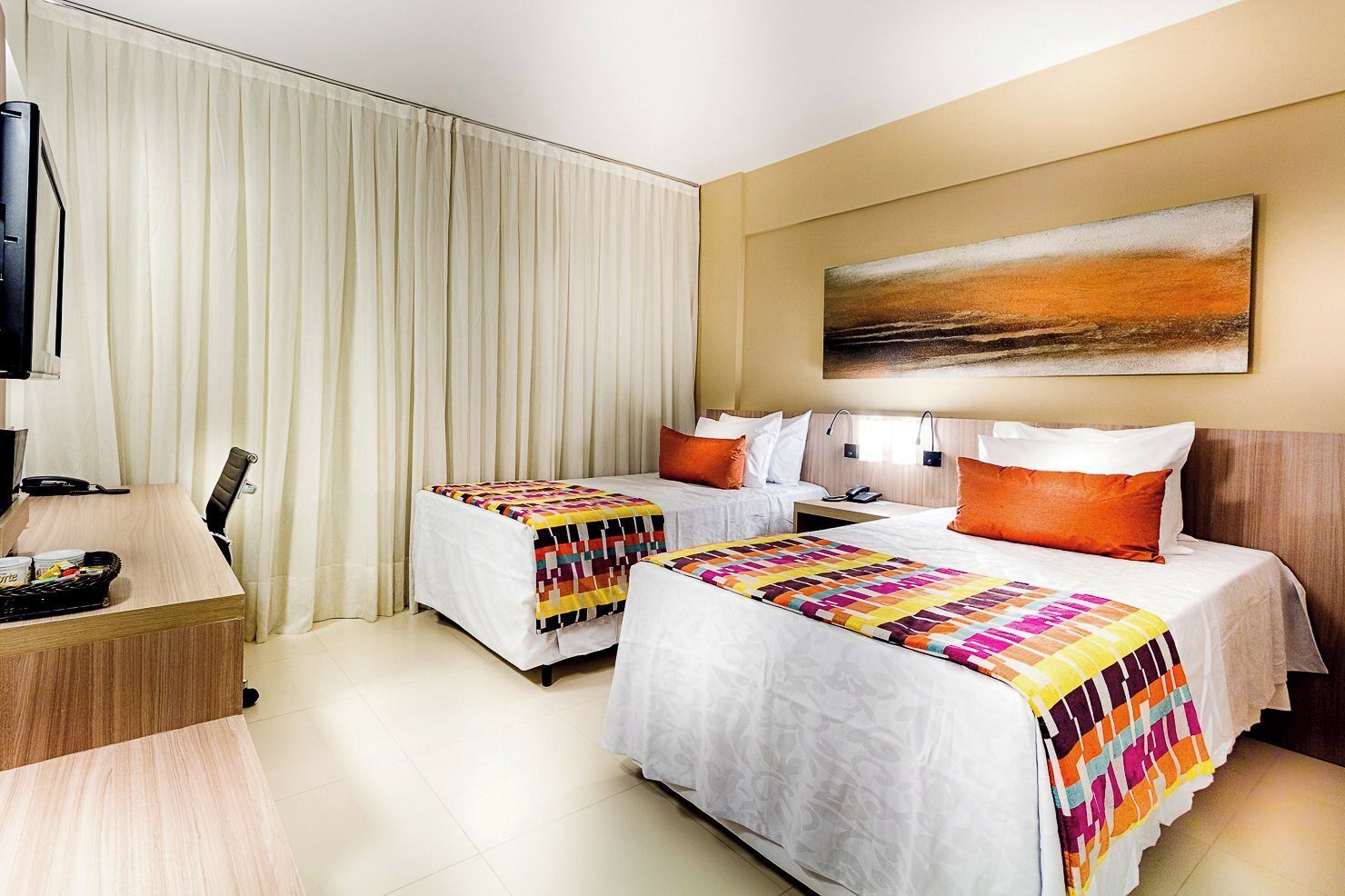 Minibar, két bảo mật tại phòng, bàn, phòng cách âm 