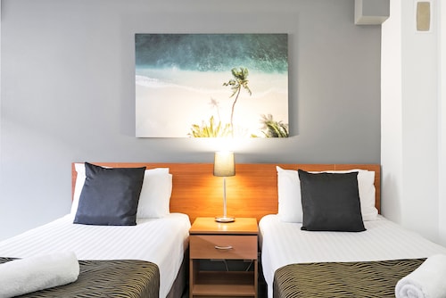 Peninsula Nelson Bay Motel and Serviced Apartments