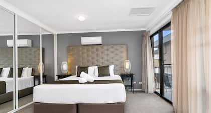 Peninsula Nelson Bay Motel and Serviced Apartments