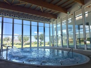 Bañera de hidromasaje interior