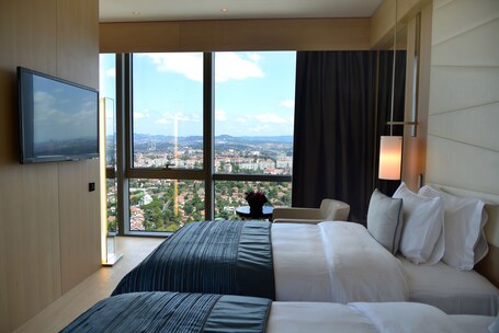 Wyndham Grand Levent Istanbul Hotel Conference Center - Image 1