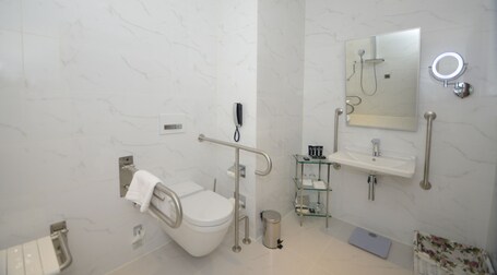 Wyndham Grand Levent Istanbul Hotel Conference Center - Image 140