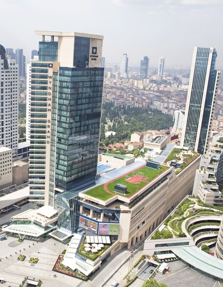 Wyndham Grand Levent Istanbul Hotel Conference Center - Image 11