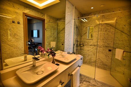 Wyndham Grand Levent Istanbul Hotel Conference Center - Image 117