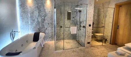 Wyndham Grand Levent Istanbul Hotel Conference Center - Image 108