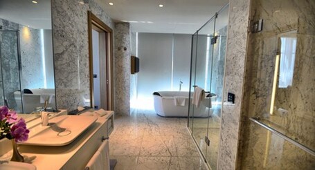 Wyndham Grand Levent Istanbul Hotel Conference Center - Image 53