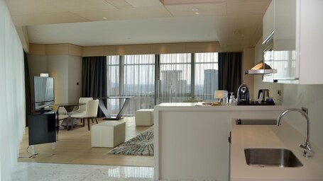 Wyndham Grand Levent Istanbul Hotel Conference Center - Image 9