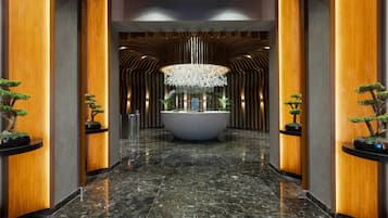 Couples treatment room(s), sauna, hot tub, steam room