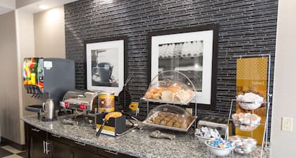 Hampton Inn & Suites Oklahoma City Airport