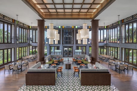 2 restaurants, breakfast, lunch, dinner served; Malaysian cuisine. Palm Garden Hotel, Putrajaya, a Tribute Portfolio Hotel