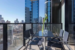 In-room safe, desk, blackout drapes, soundproofing - WRAP on Southbank (Southbank)