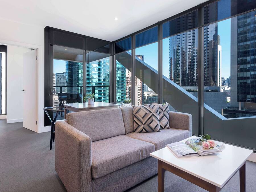 Coffres-forts dans les chambres, bureau, rideaux occultants