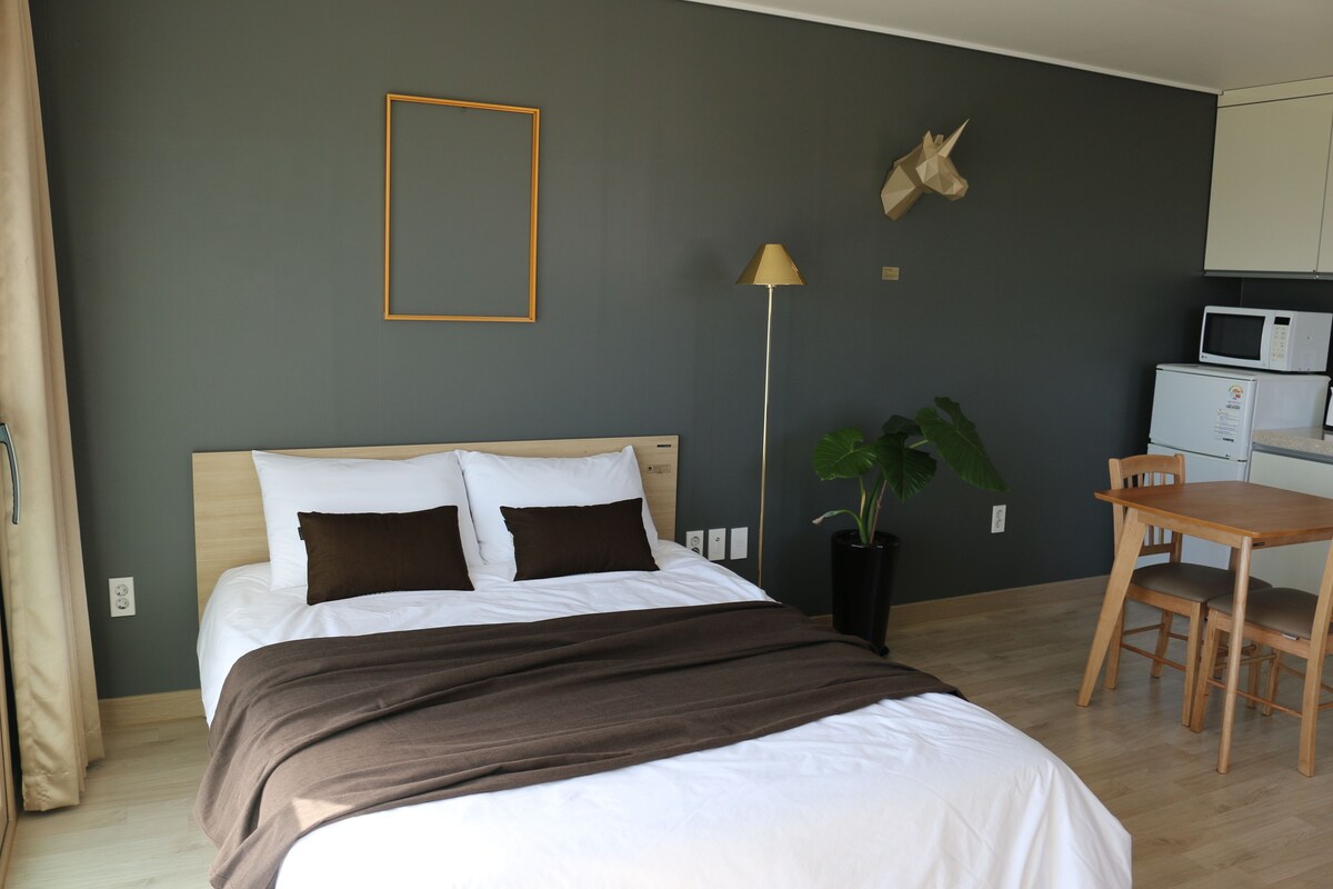 Standaard studio, 1 slaapkamer, keuken, uitzicht op tuin