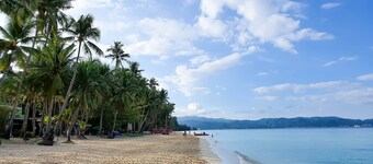 CocoLoco Boracay Beach Resort