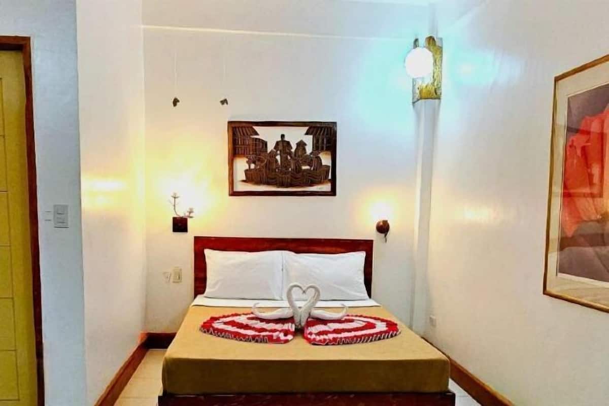 1 bilik tidur, peralatan tempat tidur hipoalergenik, bar mini