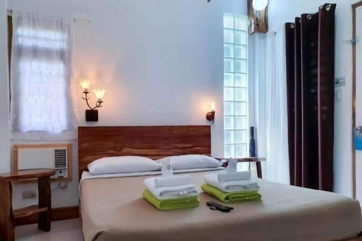 1 bedroom, minibar, in-room safe, desk