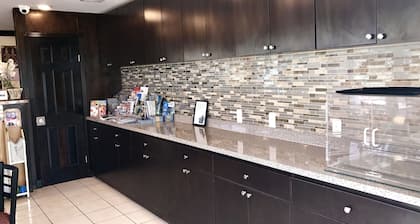 Budget Host Inn
